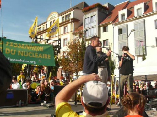 jaune solaire et postal: Olivier Besancenot
